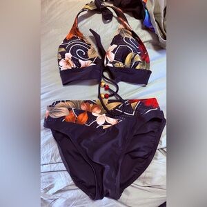 Ocean Dreams Floral Bikini with Beaded Accents size 10 like new